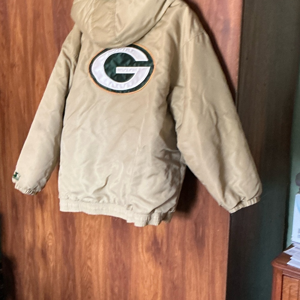 Like NewSTARTER Tan and Green Packers Performance Jacket - Picture 4 of 8